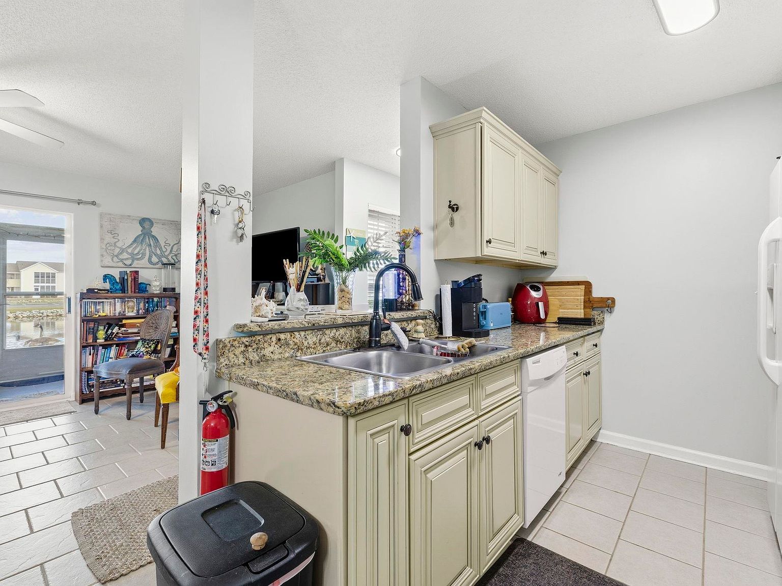 2258 Huntingdon Dr APT B Myrtle Beach, SC 29575 - Thumbnail 5