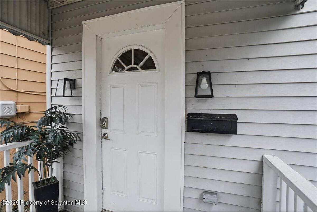 220 Ferdinand St Scranton, PA 18508 - Thumbnail 5