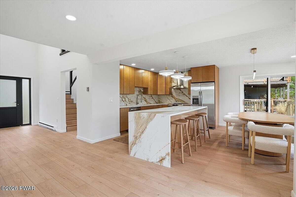402 Shiny Mountain Ct Greentown, PA 18426 - Thumbnail 5