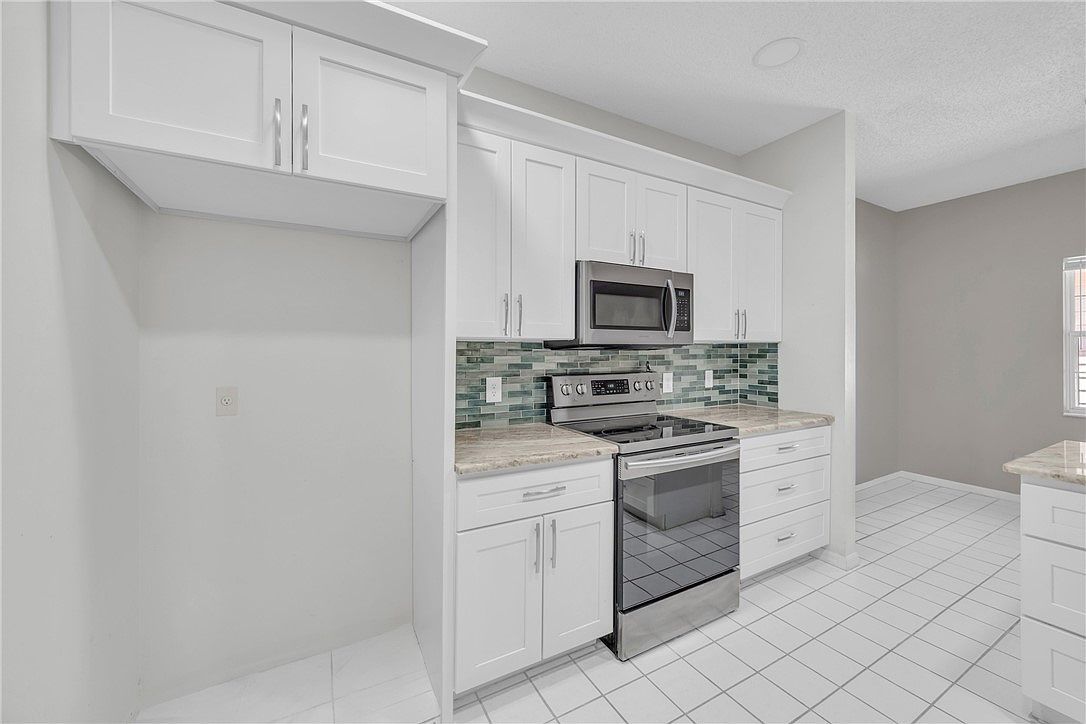 374 Hawthorne Ln Vero Beach, FL 32962 - Thumbnail 5