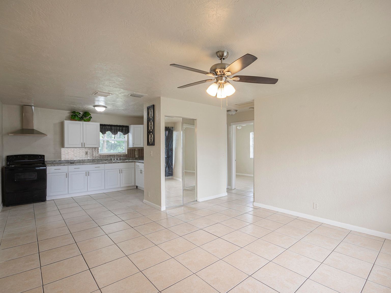 1023 N Australian Ave West Palm Beach, FL 33401 - Thumbnail 5