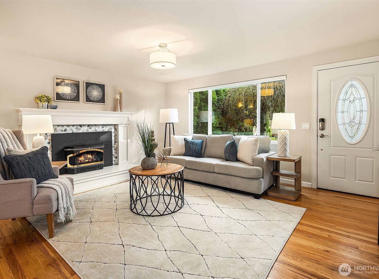 16042 Lake Hills Blvd Bellevue, WA 98008 - Thumbnail 5