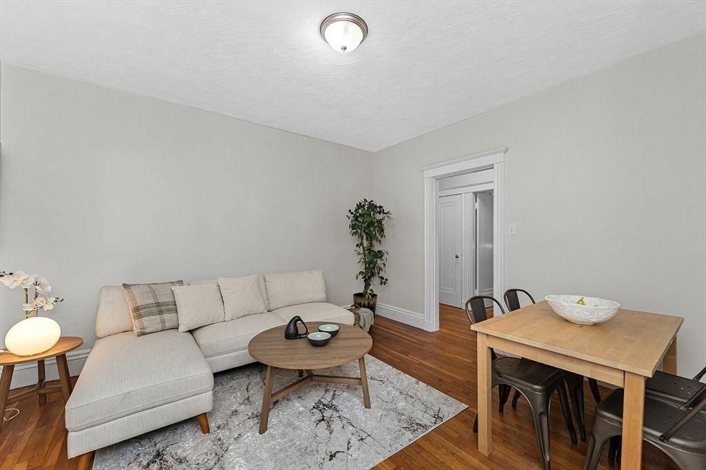 8 Kinross Rd APT 2 Brighton, MA 02135 - Thumbnail 5