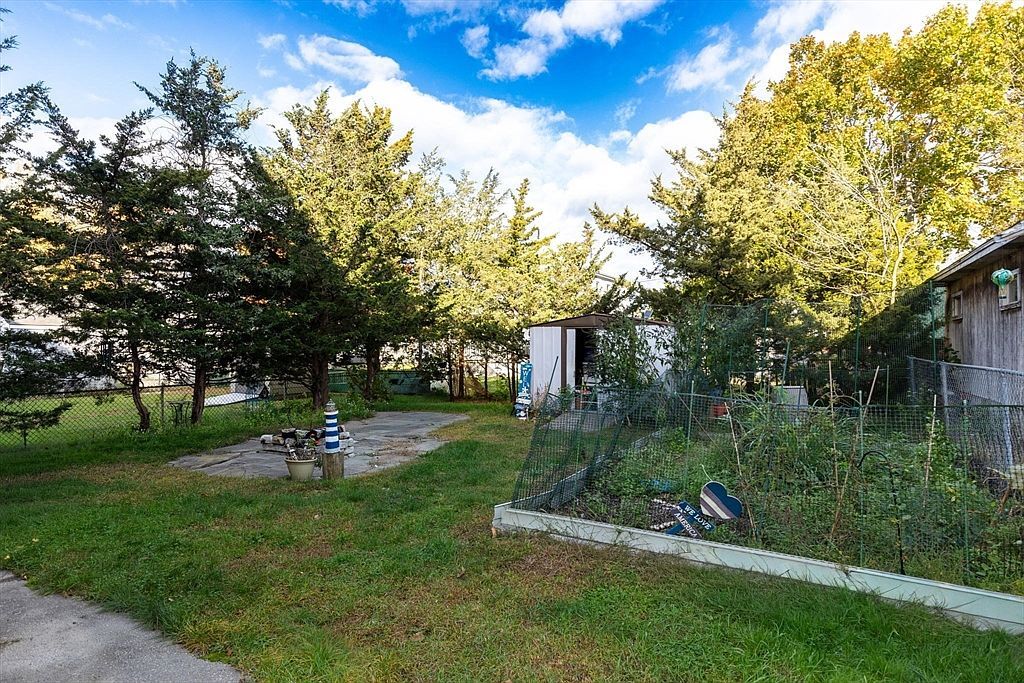 23 Slocum St Acushnet, MA 02743 - Thumbnail 5