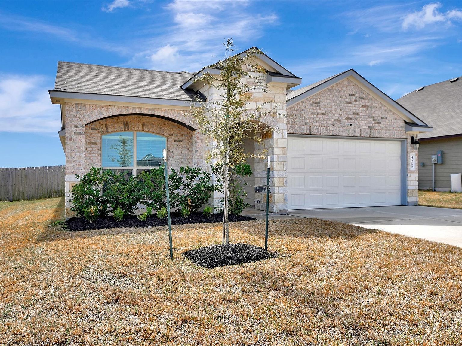 909 Davy St Brenham, TX 77833 - Thumbnail 5