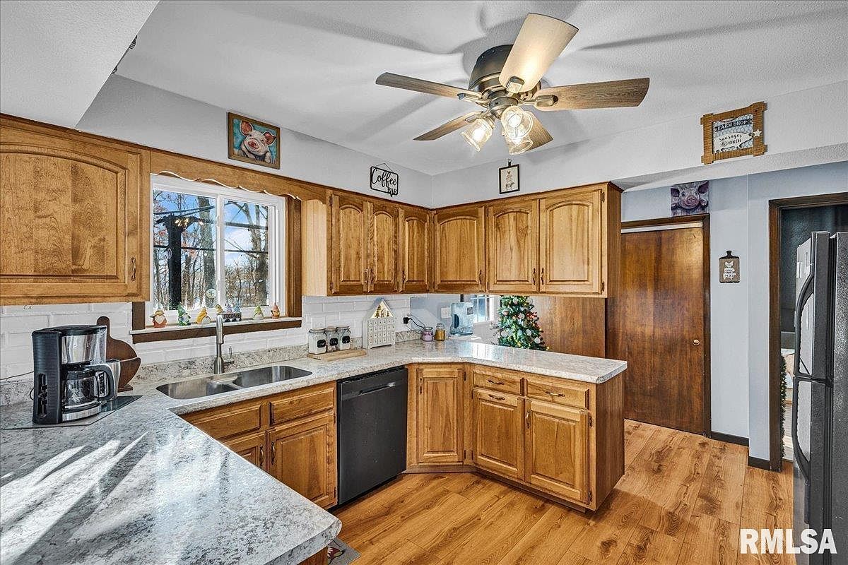 107 Brookwood Ct Washington, IL 61571 - Thumbnail 5