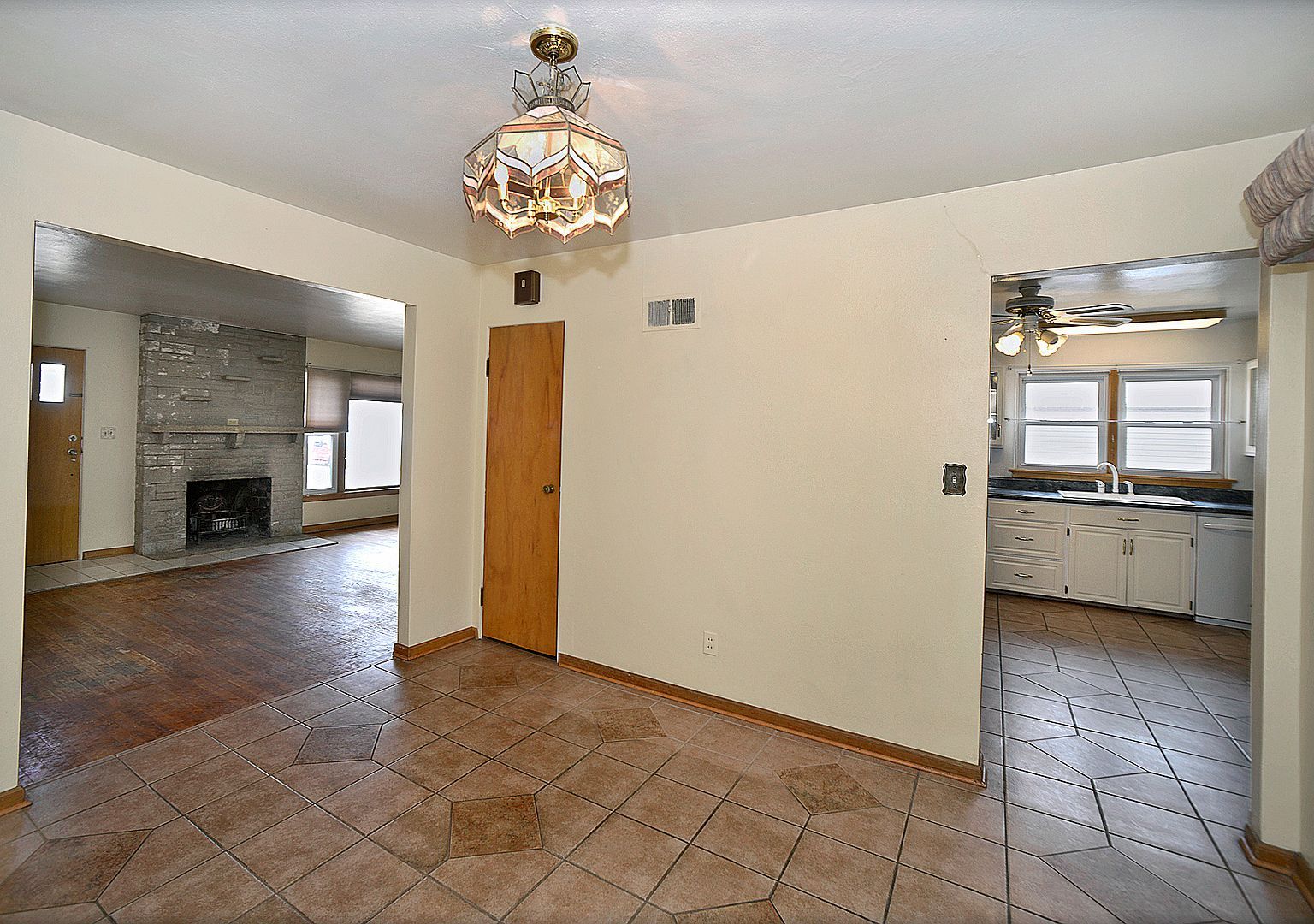 601 Arch St Ottawa, IL 61350 - Thumbnail 5