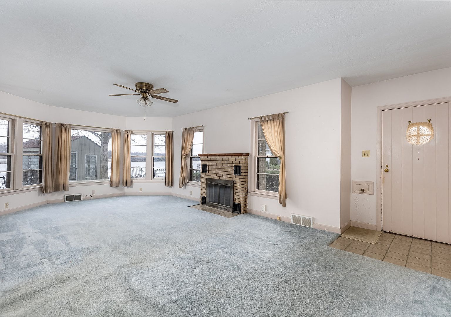 226 Clay St Ottawa, IL 61350 - Thumbnail 5