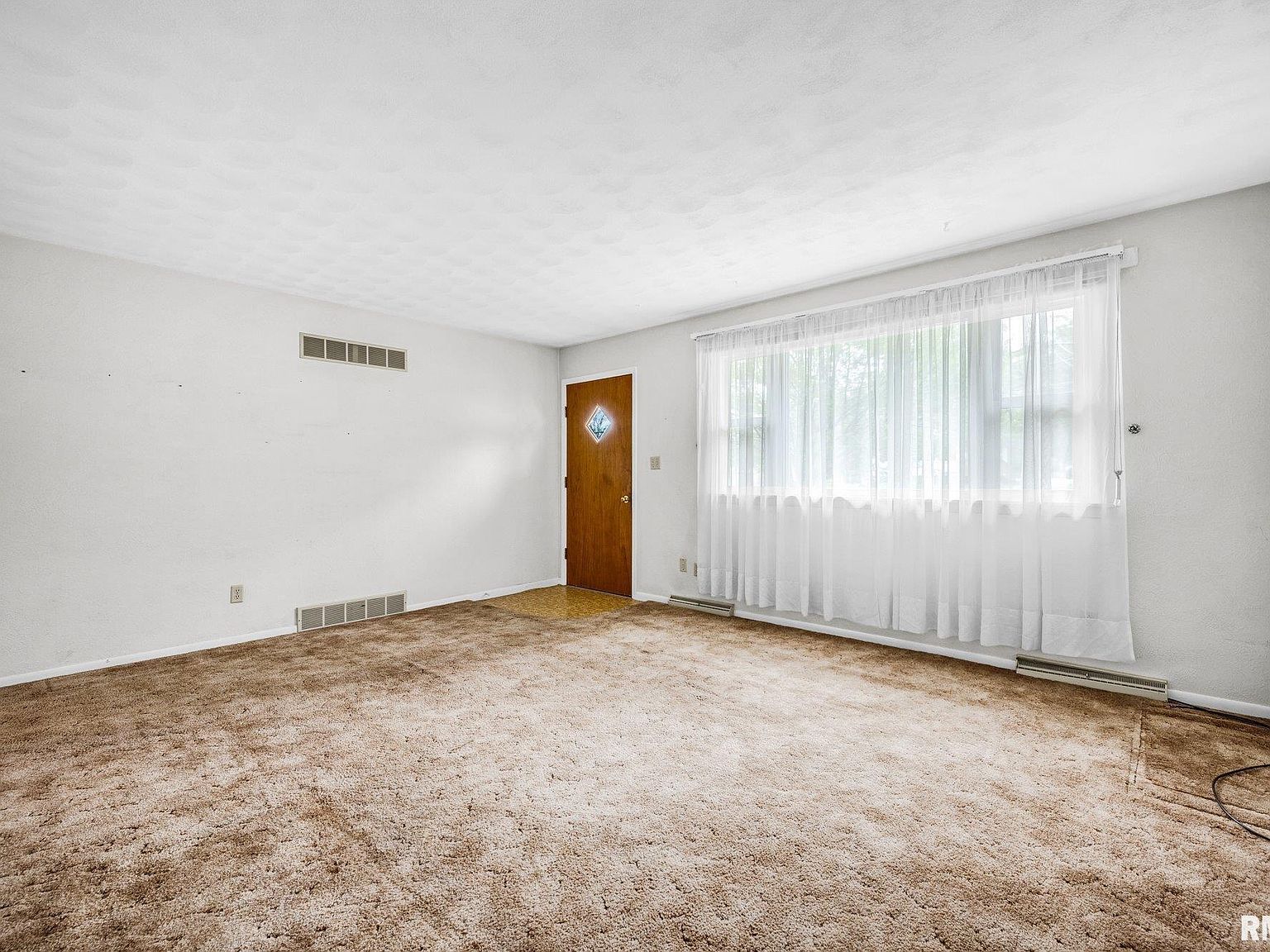 204 Clover Ave East Peoria, IL 61611 - Thumbnail 5