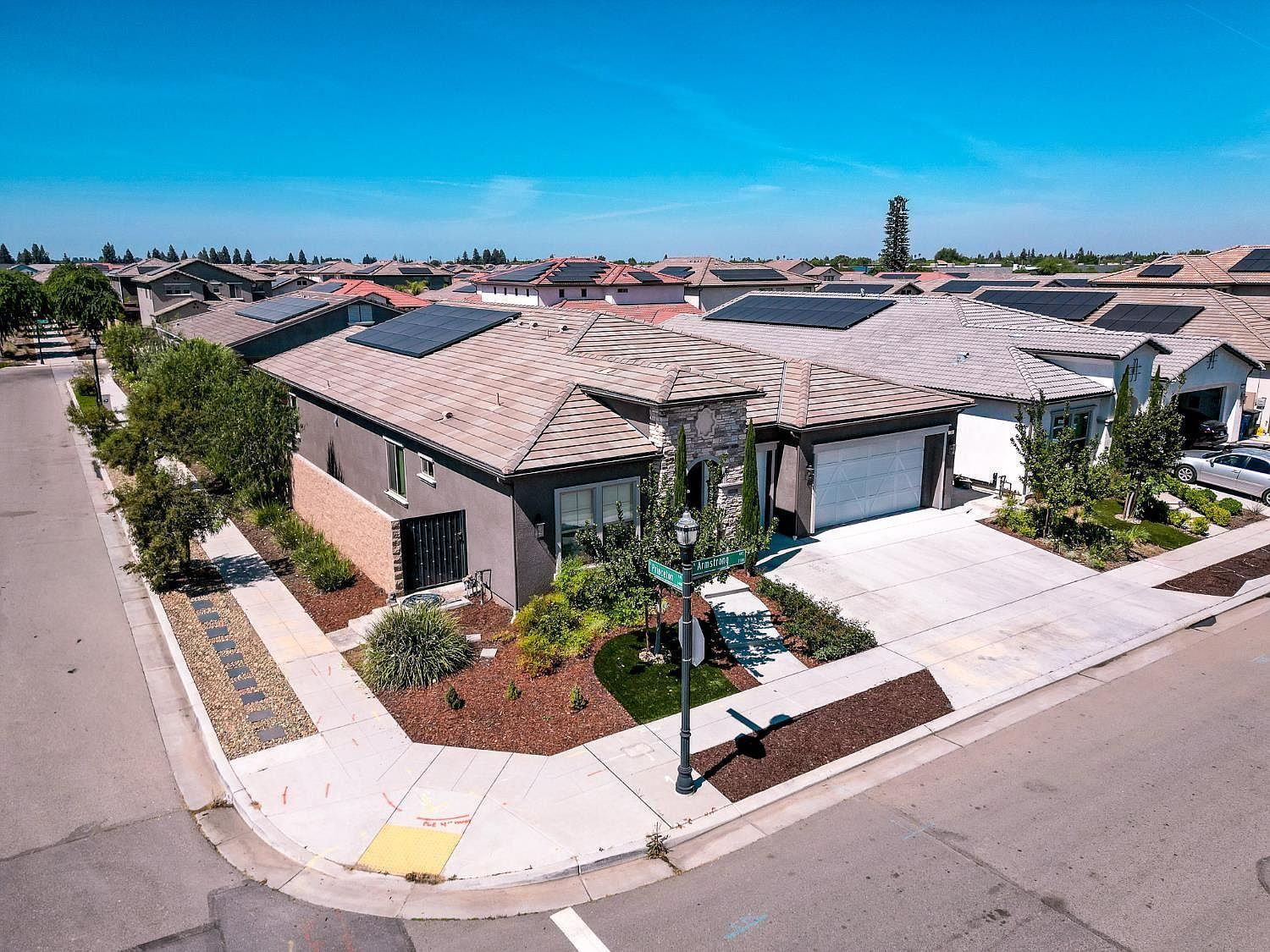 2785 N Armstrong Ave Fresno, CA 93727 - Thumbnail 5