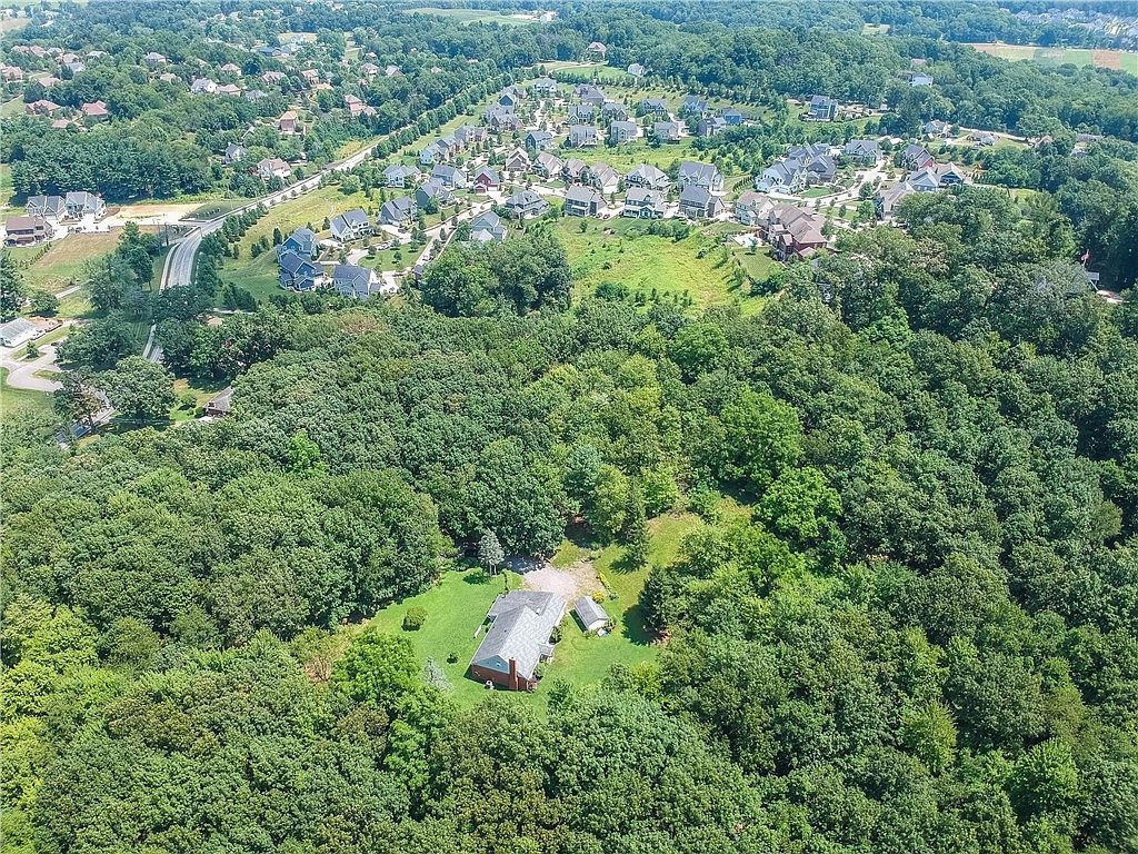 9650 Goehring Rd Cranberry Township, PA 16066 - Thumbnail 5