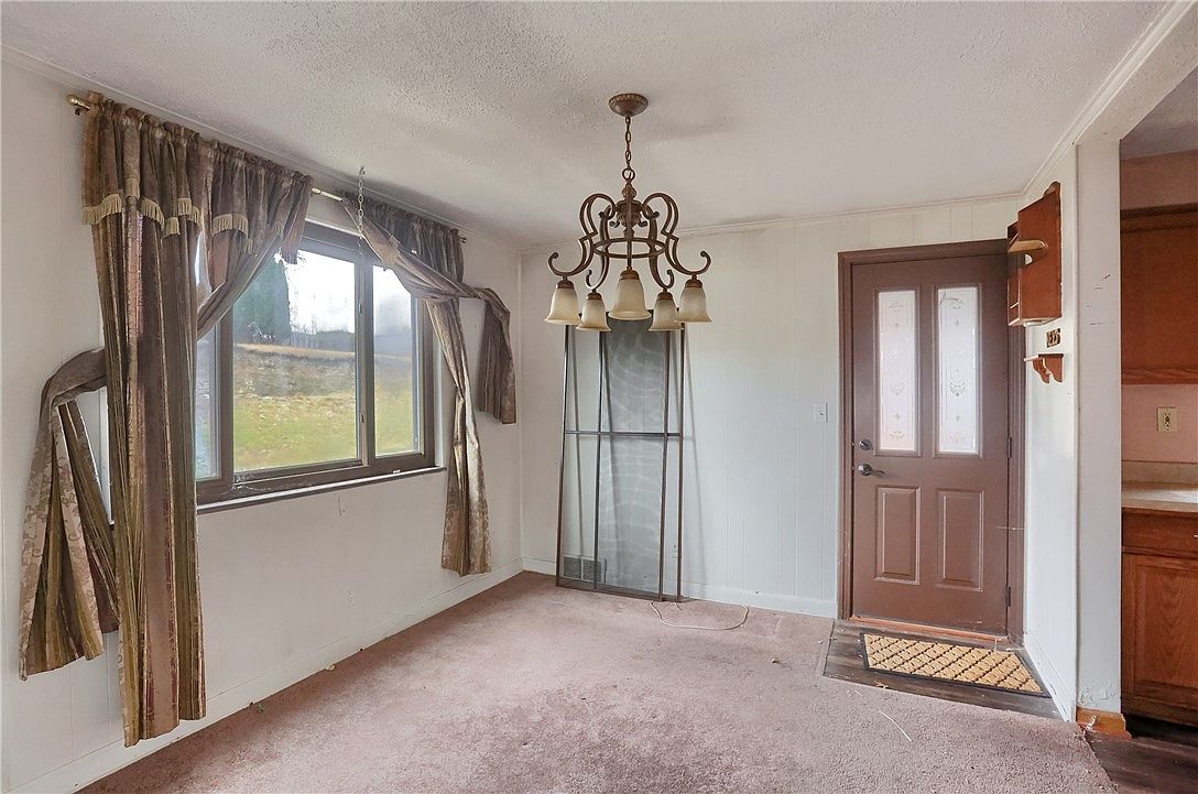 1275 Balmoral Dr Pittsburgh, PA 15237 - Thumbnail 5