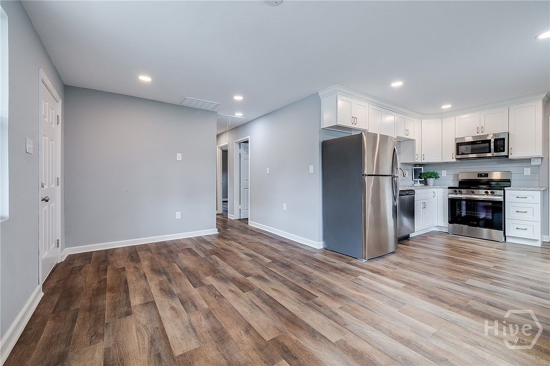 504 E Montgomery Cross Rd Savannah, GA 31406 - Thumbnail 5