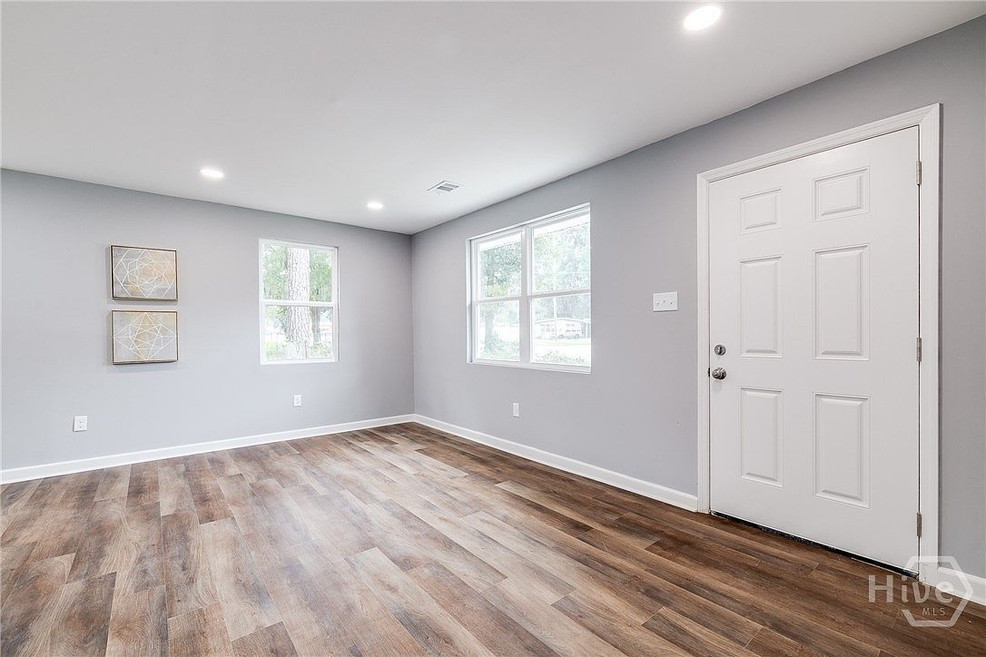 506 E Montgomery Cross Rd Savannah, GA 31406 - Thumbnail 5