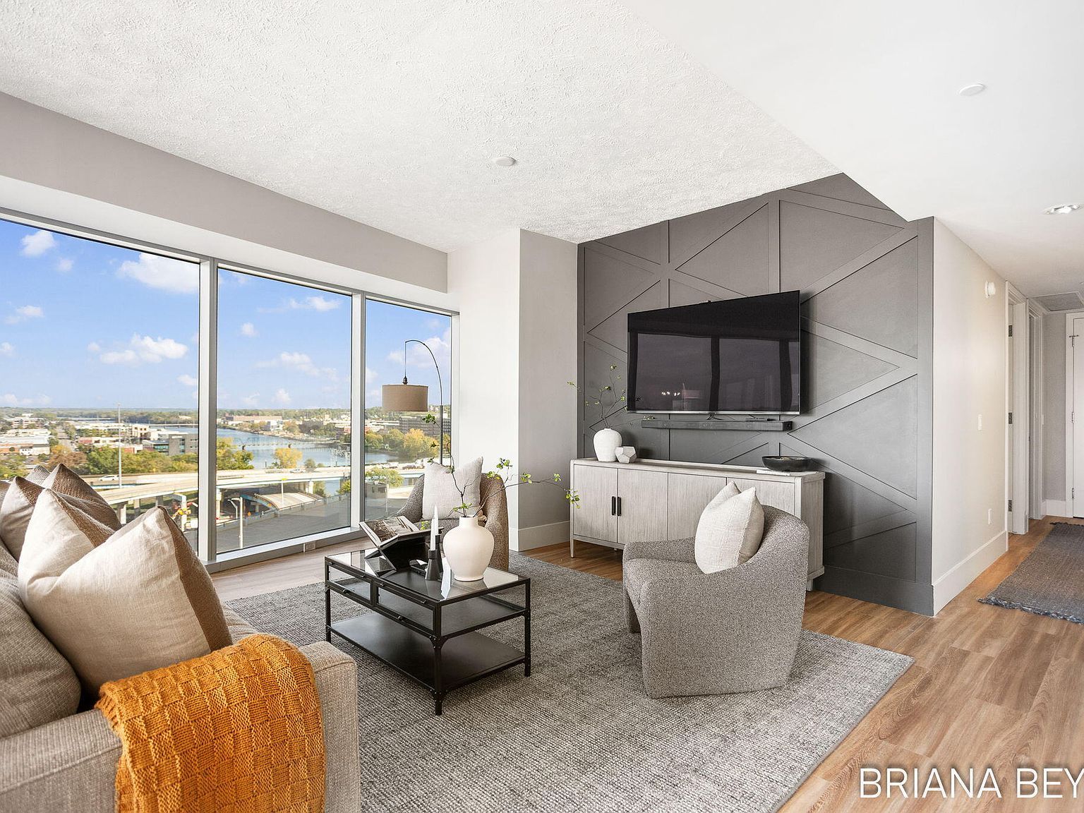 335 Bridge St NW APT 907 Grand Rapids, MI 49504 - Thumbnail 5