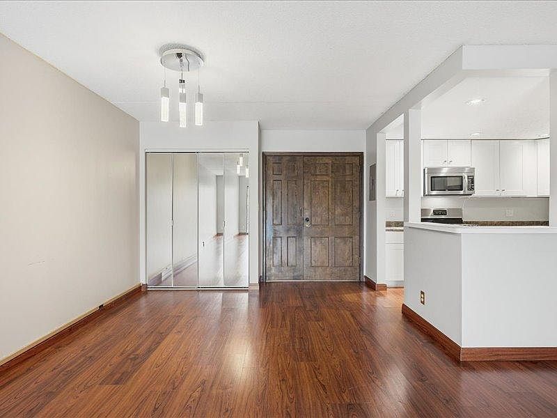 6670 Vernon Ave S APT 202 Minneapolis, MN 55436 - Thumbnail 5