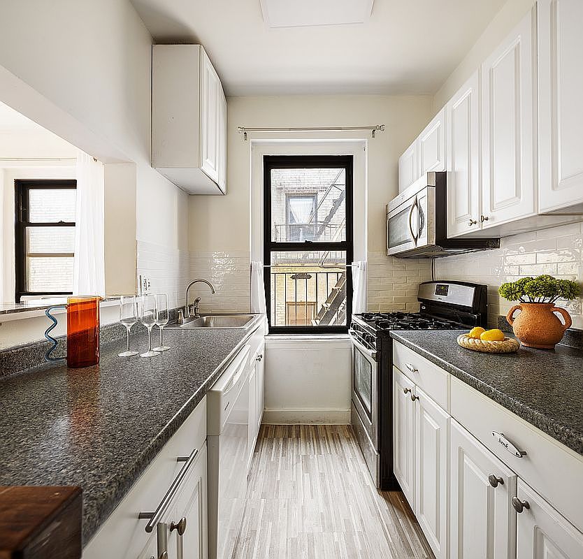 21-67 33rd St APT 5H Astoria, NY 11105 - Thumbnail 5