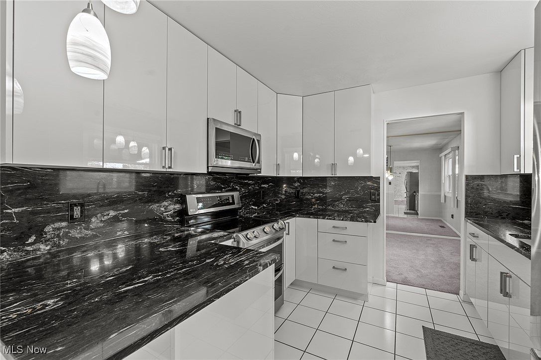 270 Parkview Dr Aurora, OH 44202 - Thumbnail 5