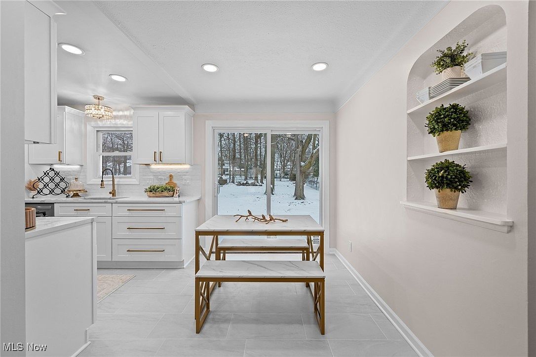 1114 W Miner Rd Mayfield Heights, OH 44124 - Thumbnail 5