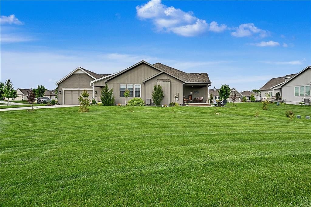 21909 W 82nd Ter Lenexa, KS 66220 - Thumbnail 5