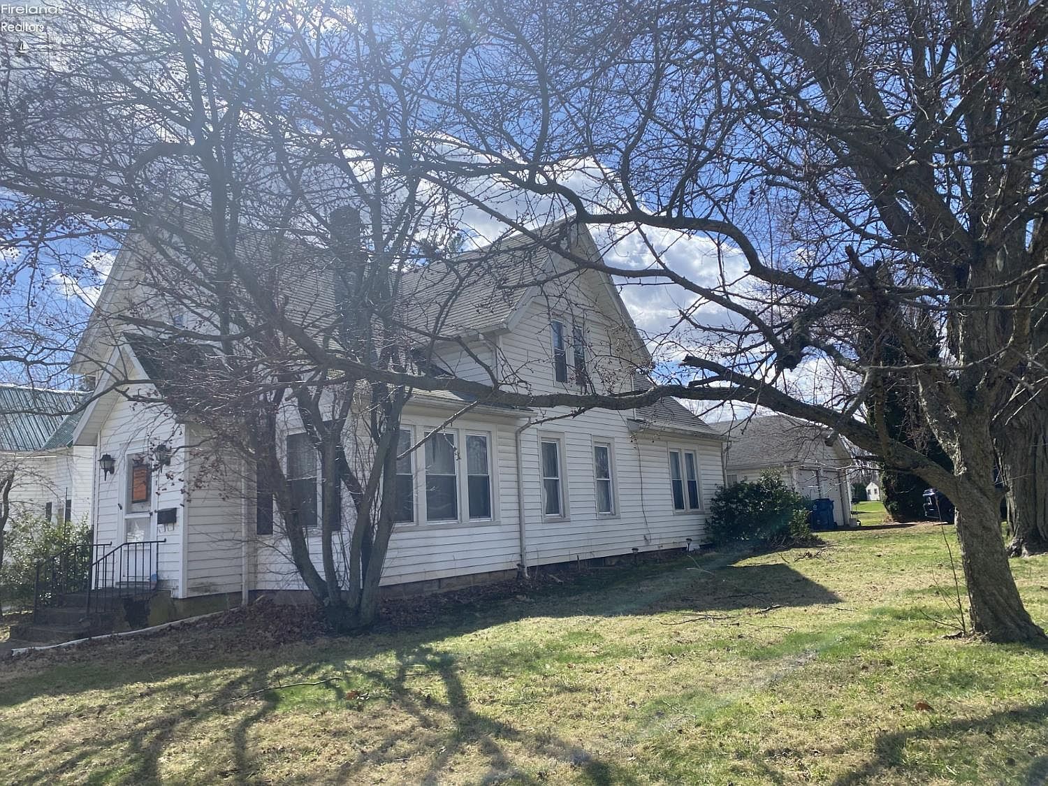 418 Adams Ave Huron, OH 44839 - Thumbnail 5