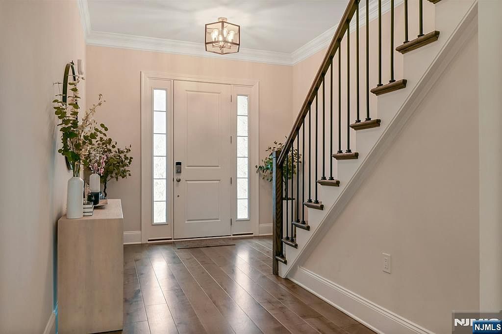 31 St Andrews Circle River Vale, NJ 07675 - Thumbnail 5