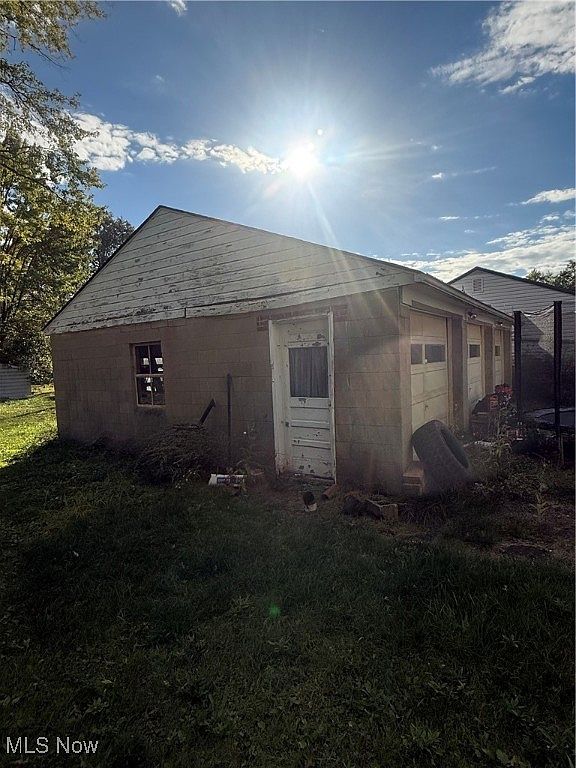 1945 Norwood St NW Warren, OH 44485 - Thumbnail 5