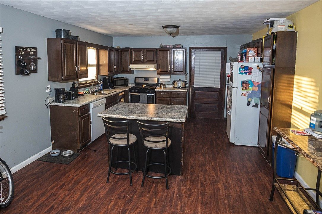 301 Adams St Humboldt, IL 61931 - Thumbnail 5