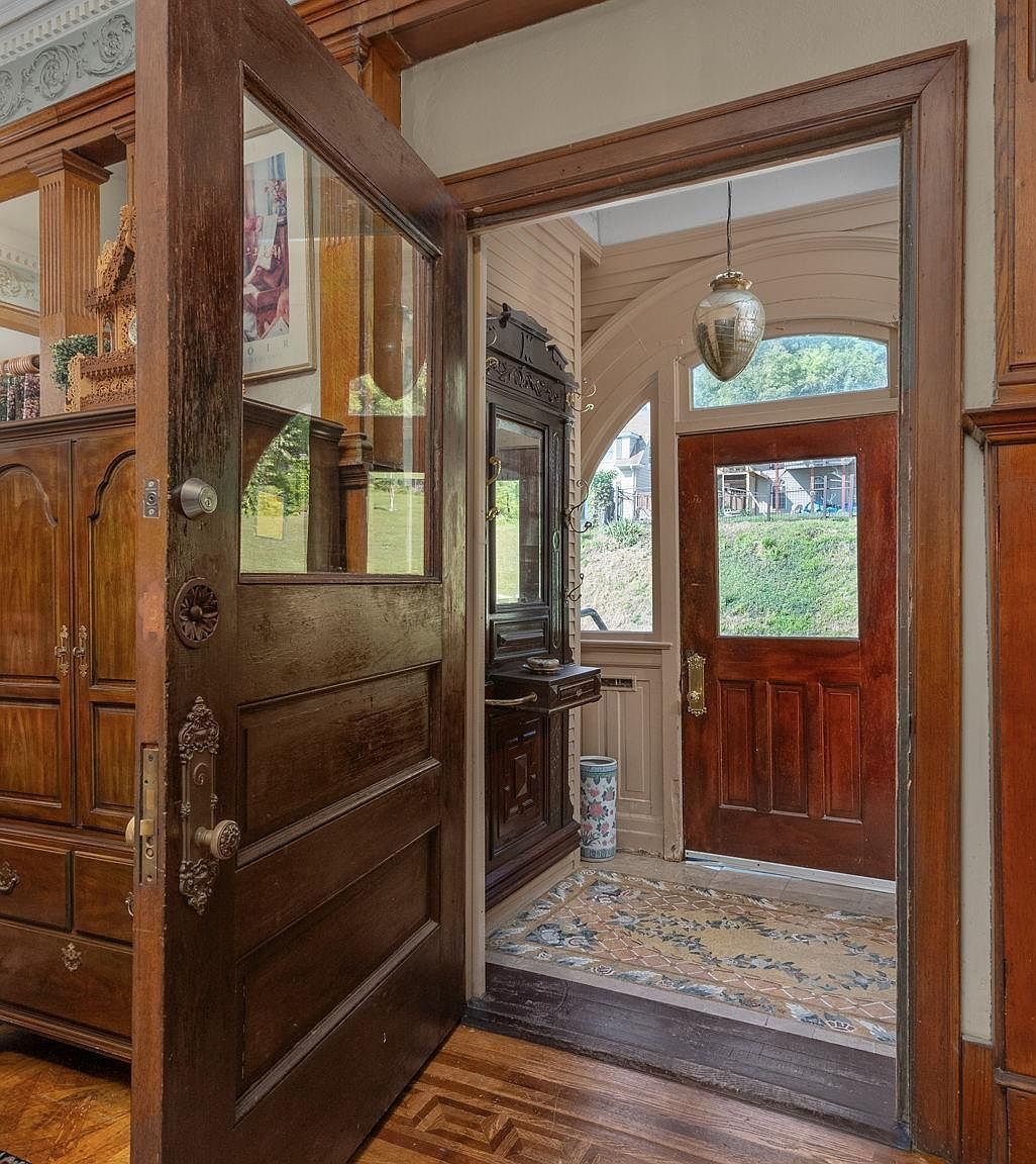 817 W 7th St Davenport, IA 52802 - Thumbnail 5