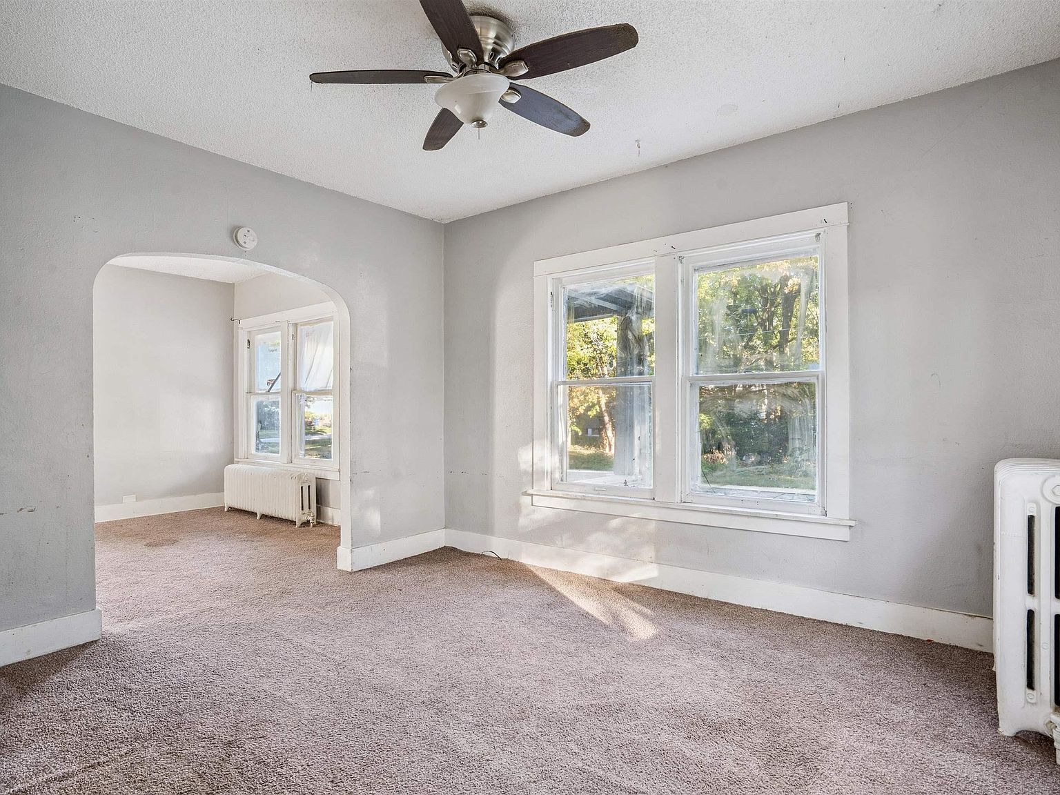 209 E 13th St Davenport, IA 52803 - Thumbnail 5