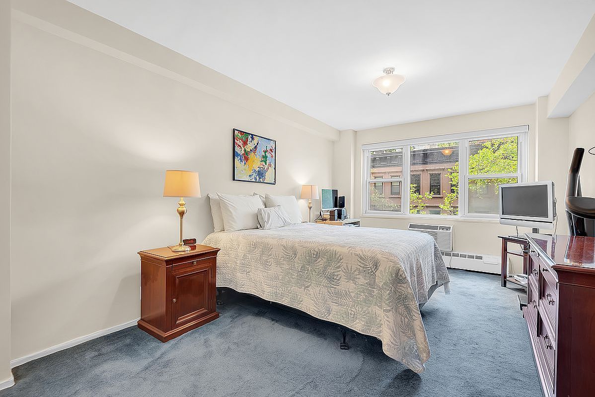 315 E 69th St APT 4E New York, NY 10021 - Thumbnail 5