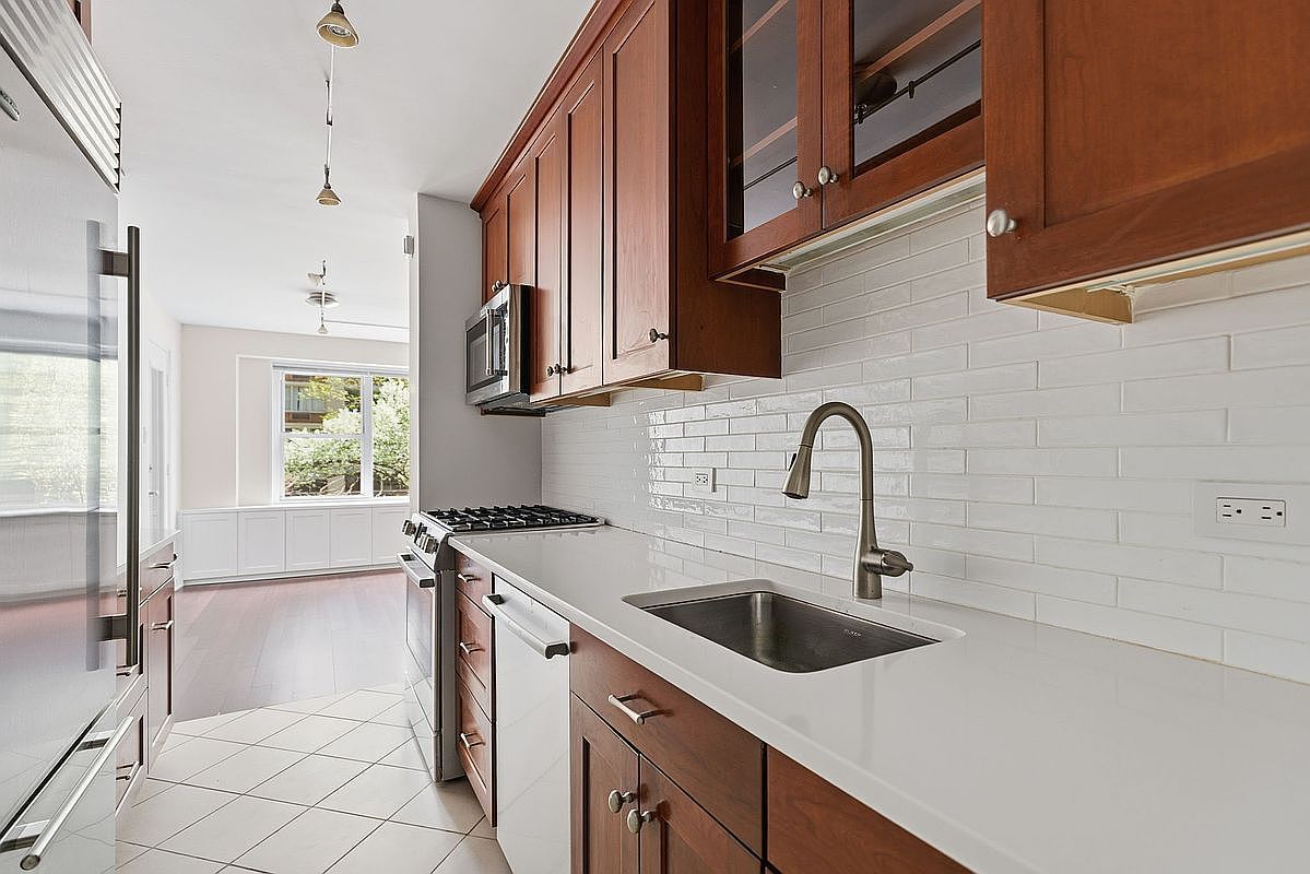 360 E 72nd St APT A306 New York, NY 10021 - Thumbnail 5