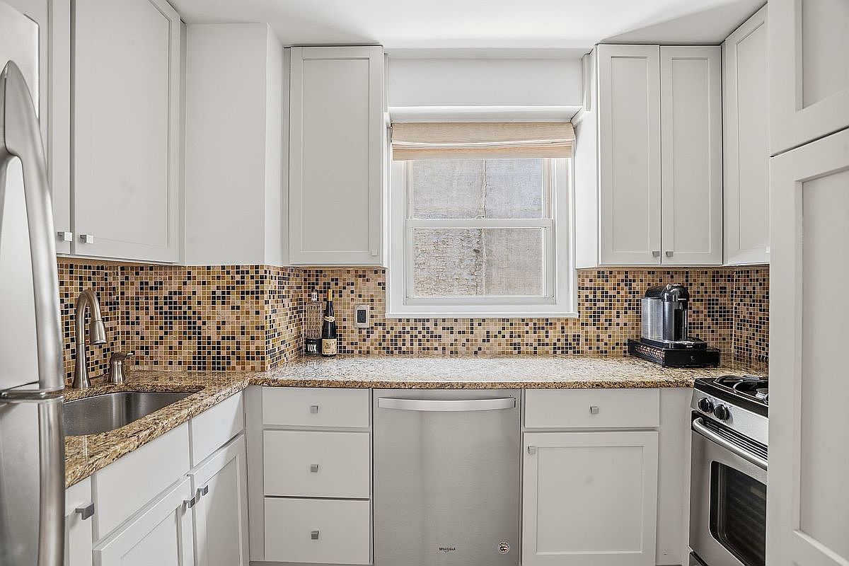 400 E 77th St APT 3E New York, NY 10075 - Thumbnail 5
