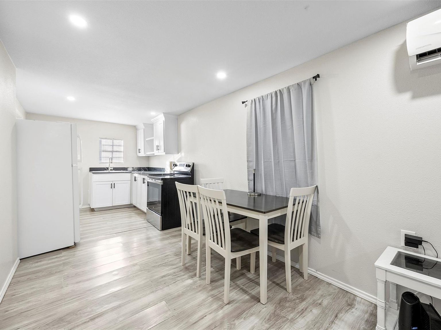 118 N Palmas St Weslaco, TX 78596 - Thumbnail 5