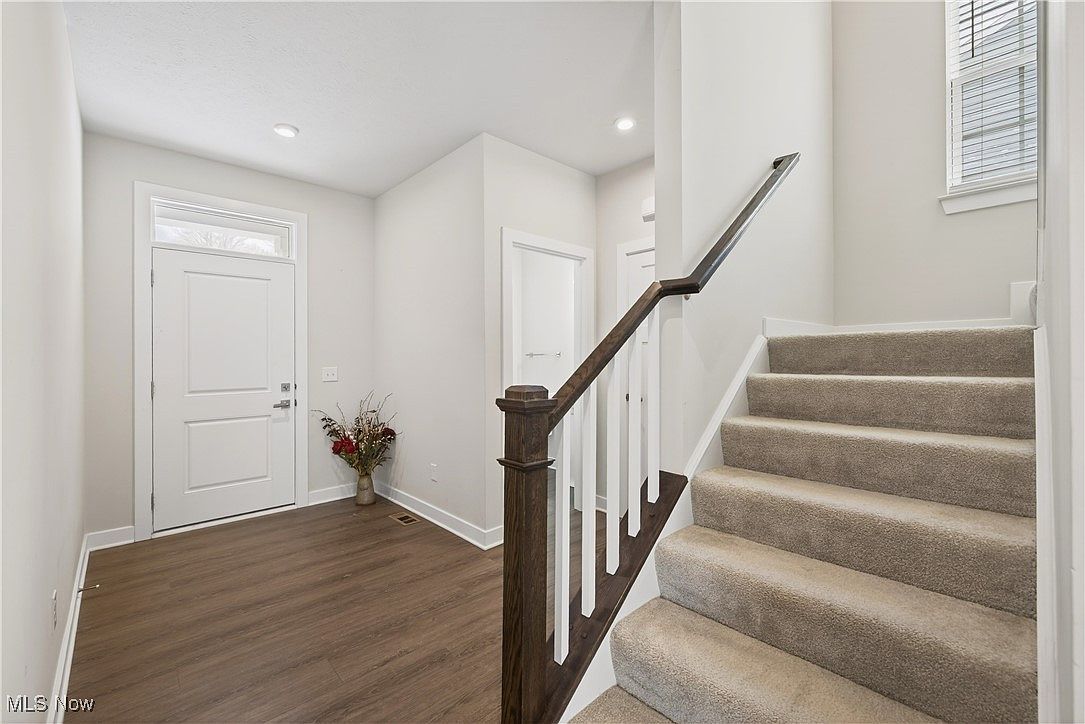 15243 Woodsong Dr Middlefield, OH 44062 - Thumbnail 5