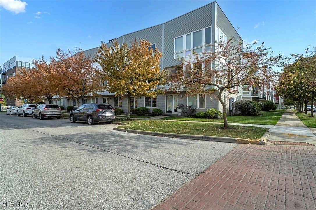 7311 Father Frascati Dr Cleveland, OH 44102 - Thumbnail 5