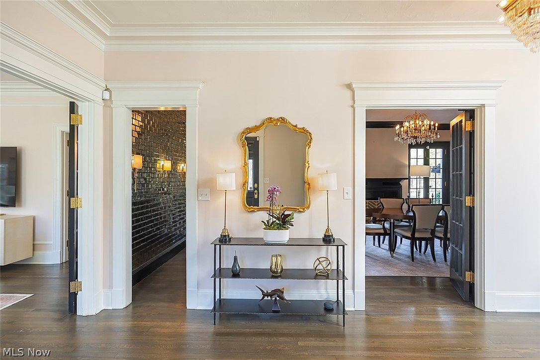 2557 N Park Blvd Cleveland Heights, OH 44106 - Thumbnail 5