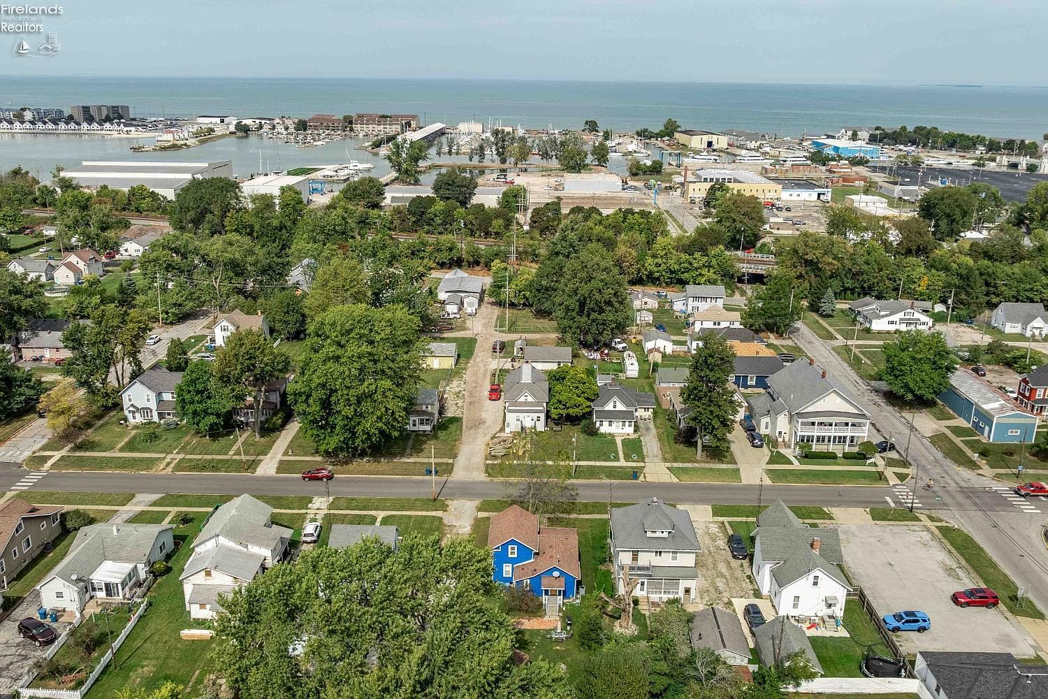 413 W 3rd St Pt Clinton, OH 43452 - Thumbnail 5