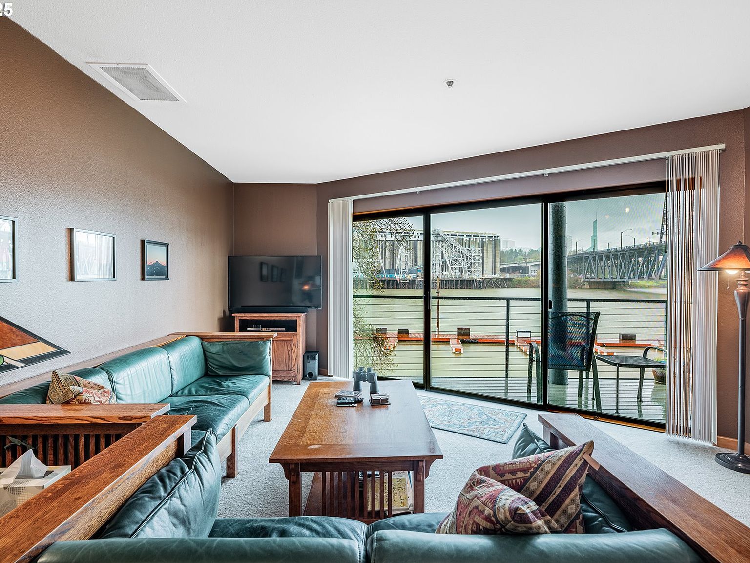 620 NW Naito Pkwy APT B12 Portland, OR 97209 - Thumbnail 5