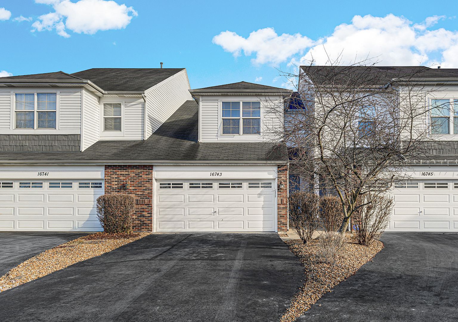 16743 Winding Creek Rd Plainfield, IL 60586 - Thumbnail 5