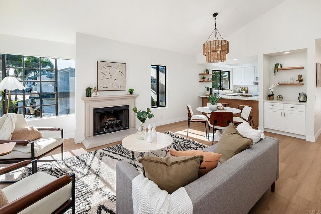 4085 Crystal Dawn Ln Unit 201 San Diego, CA 92122 - Thumbnail 5