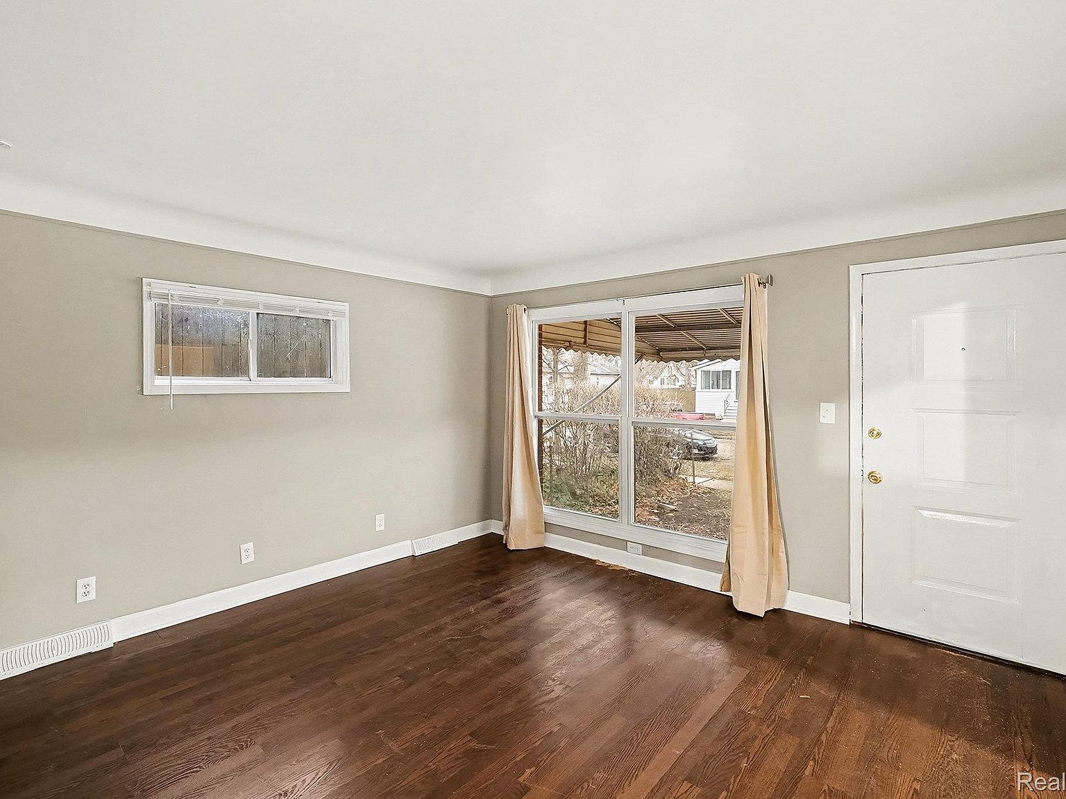 7356 Wiegand Blvd Center Line, MI 48015 - Thumbnail 5