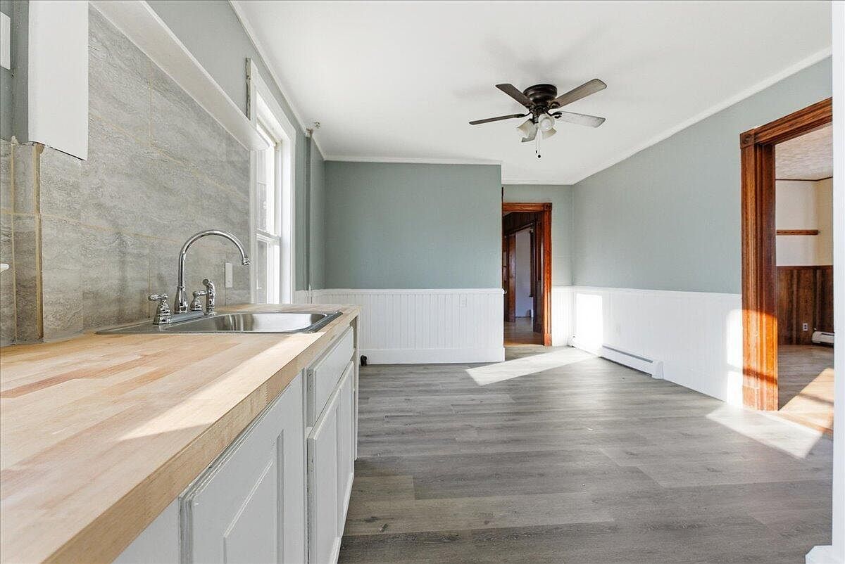 347 Sabattus St Lewiston, ME 04240 - Thumbnail 5