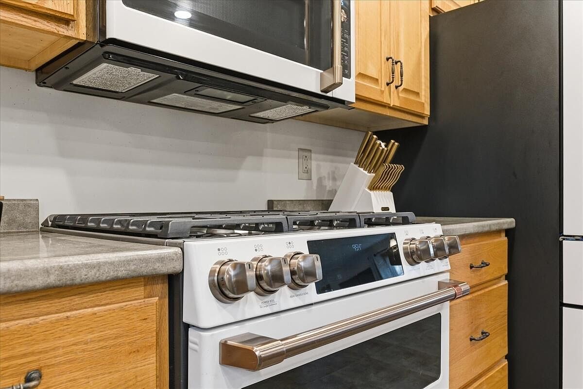 246 Carrs Corner Rd Palermo, ME 04354 - Thumbnail 5