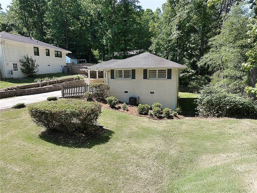1942 Kenwood Rd SE Smyrna, GA 30082 - Thumbnail 5