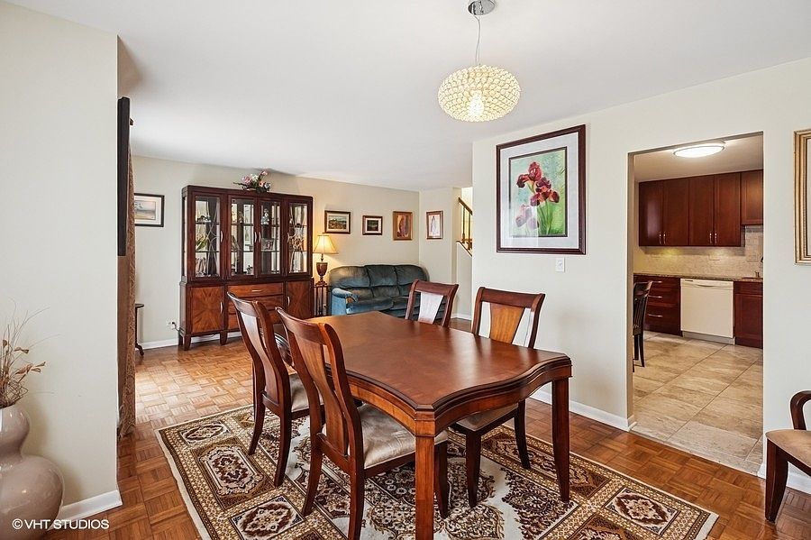 355 Hazelwood Ter Buffalo Grove, IL 60089 - Thumbnail 5