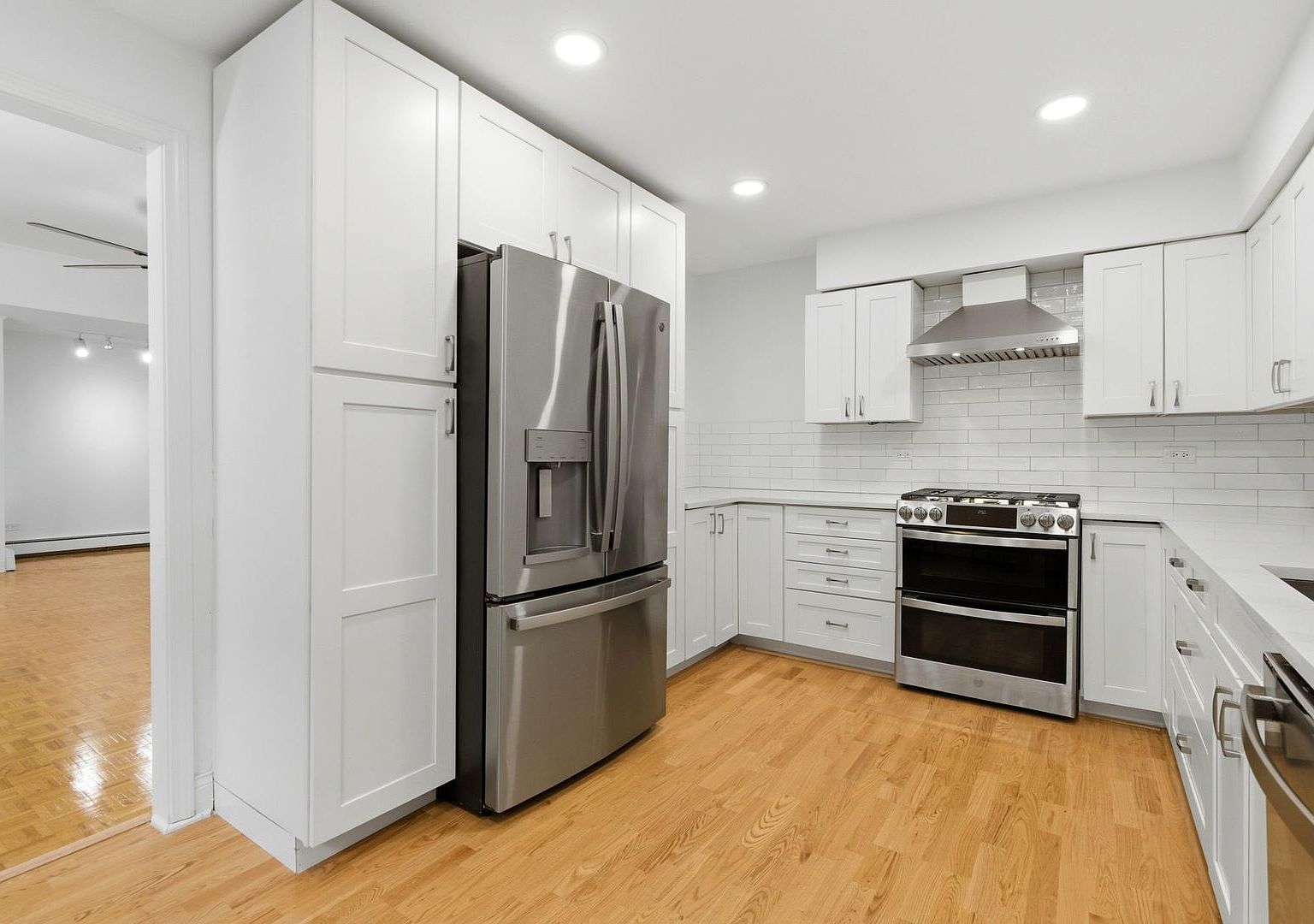 1310 Maple Ave APT 2C Evanston, IL 60201 - Thumbnail 5