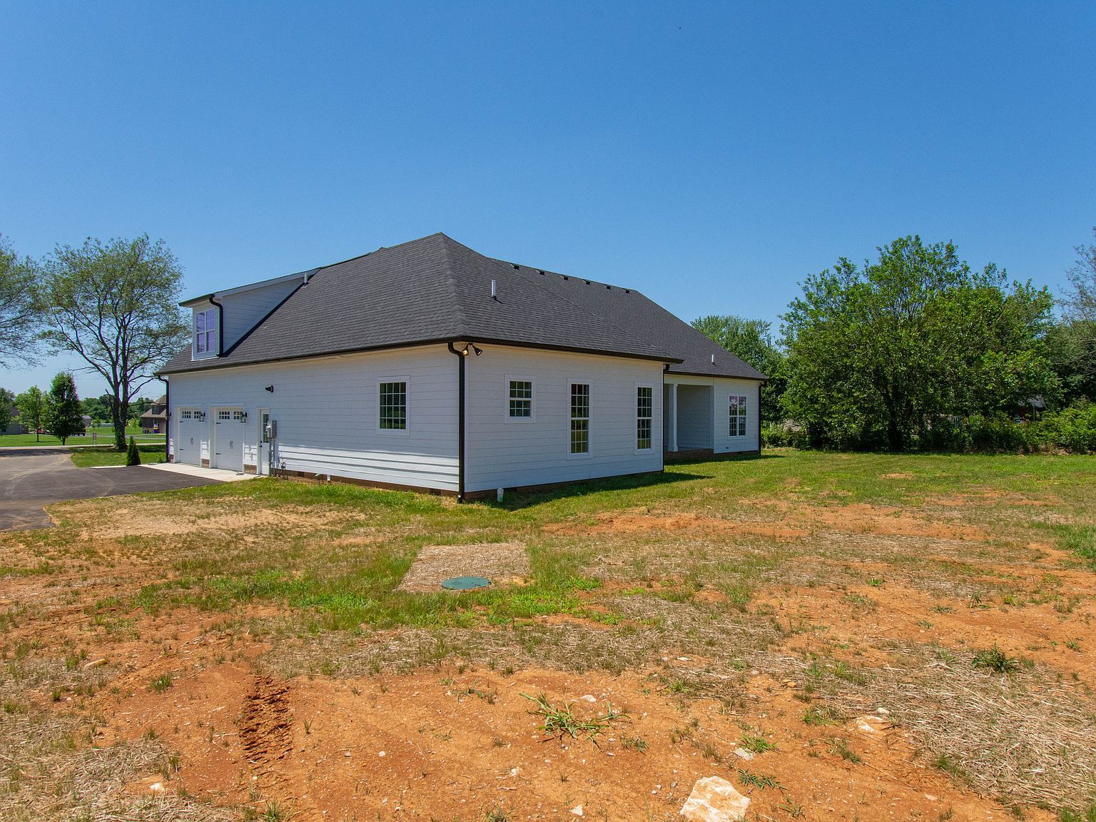 Sheffield Farmhouse Plan, The Summit Bowling Green, KY 42104 - Thumbnail 5