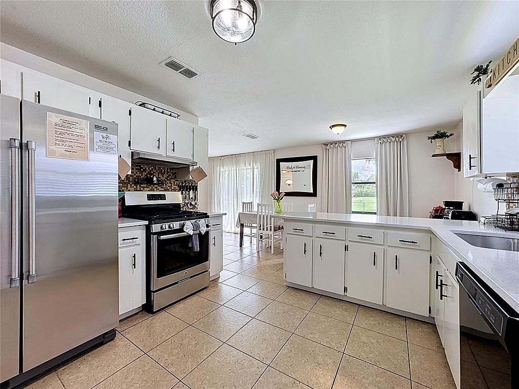 1716 Terry Cir NE Winter Haven, FL 33881 - Thumbnail 5