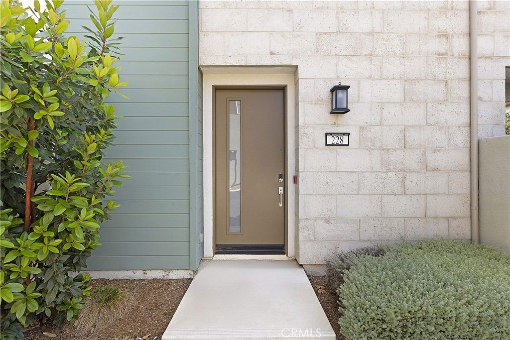 228 Merit Irvine, CA 92618 - Thumbnail 5